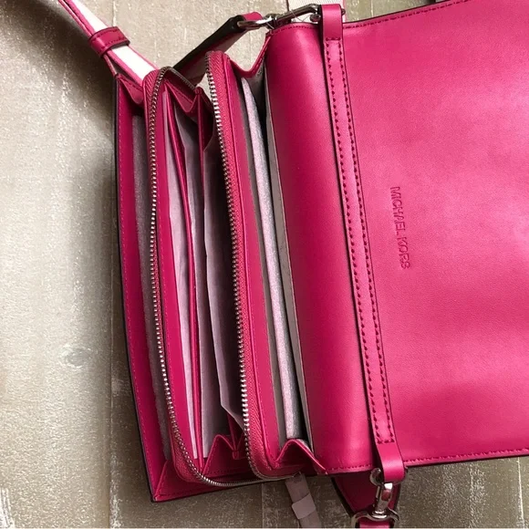 NWT! Michael Kors Pebble Leather Fuchsia Crossbody Bag Jet Set with Logo Strap - Picture 4 of 6
